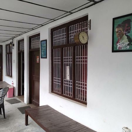 Mochila Youth Hostel Mcleod Ganj Dharamshala Esterno foto