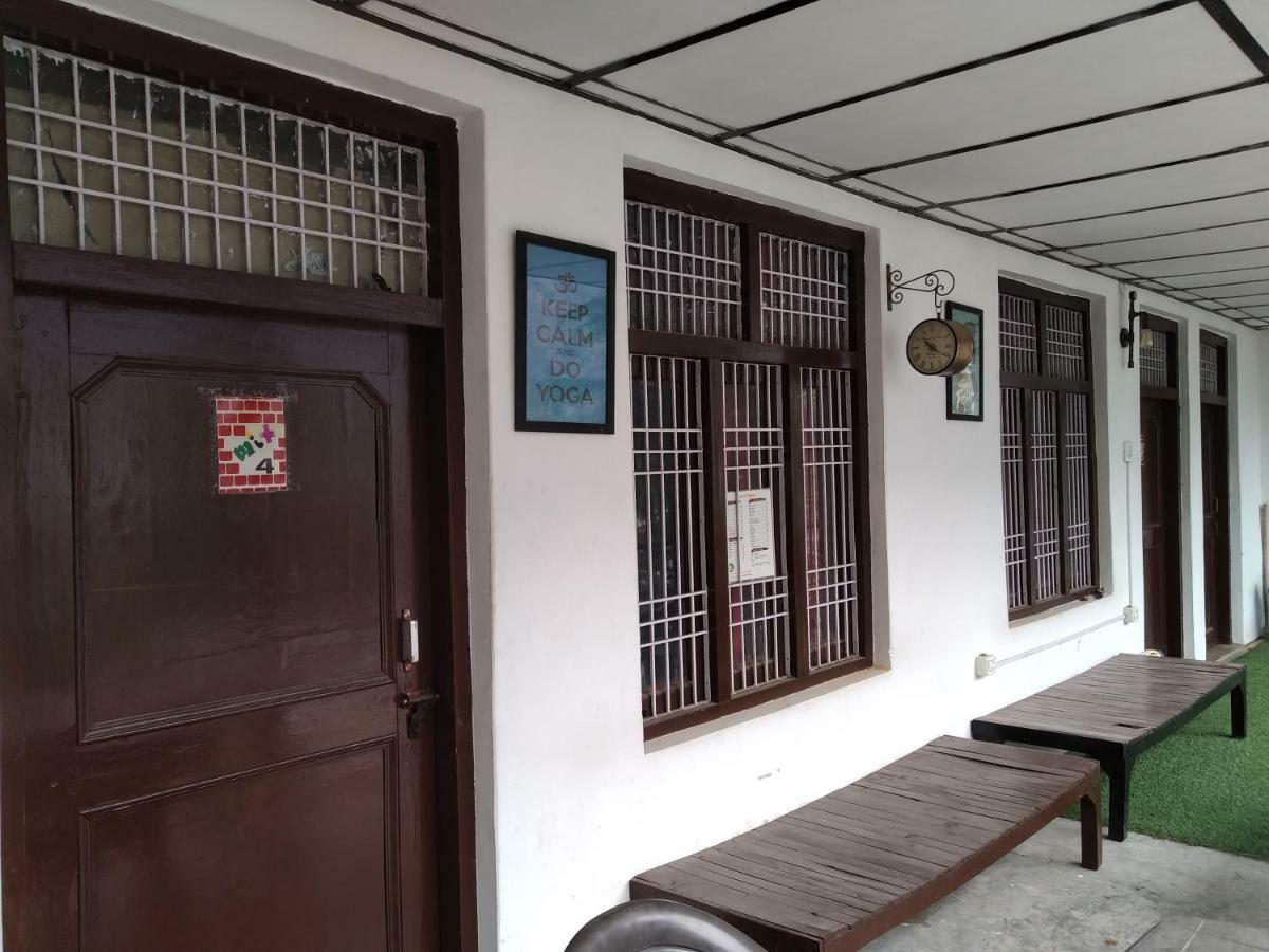 Mochila Youth Hostel Mcleod Ganj Dharamshala Esterno foto